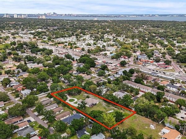 3902 W ELROD AVENUE, TAMPA, FL 33616