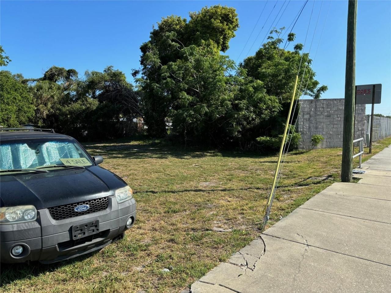 Albert Place, Sarasota, FL 34231 Photo