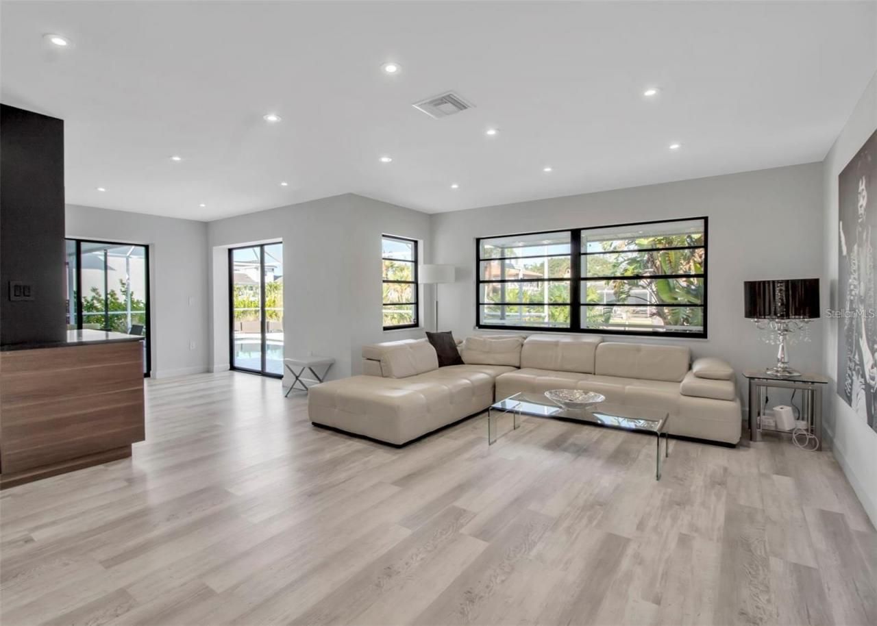 1649 Stanford Lane, Sarasota, FL 34231 Photo
