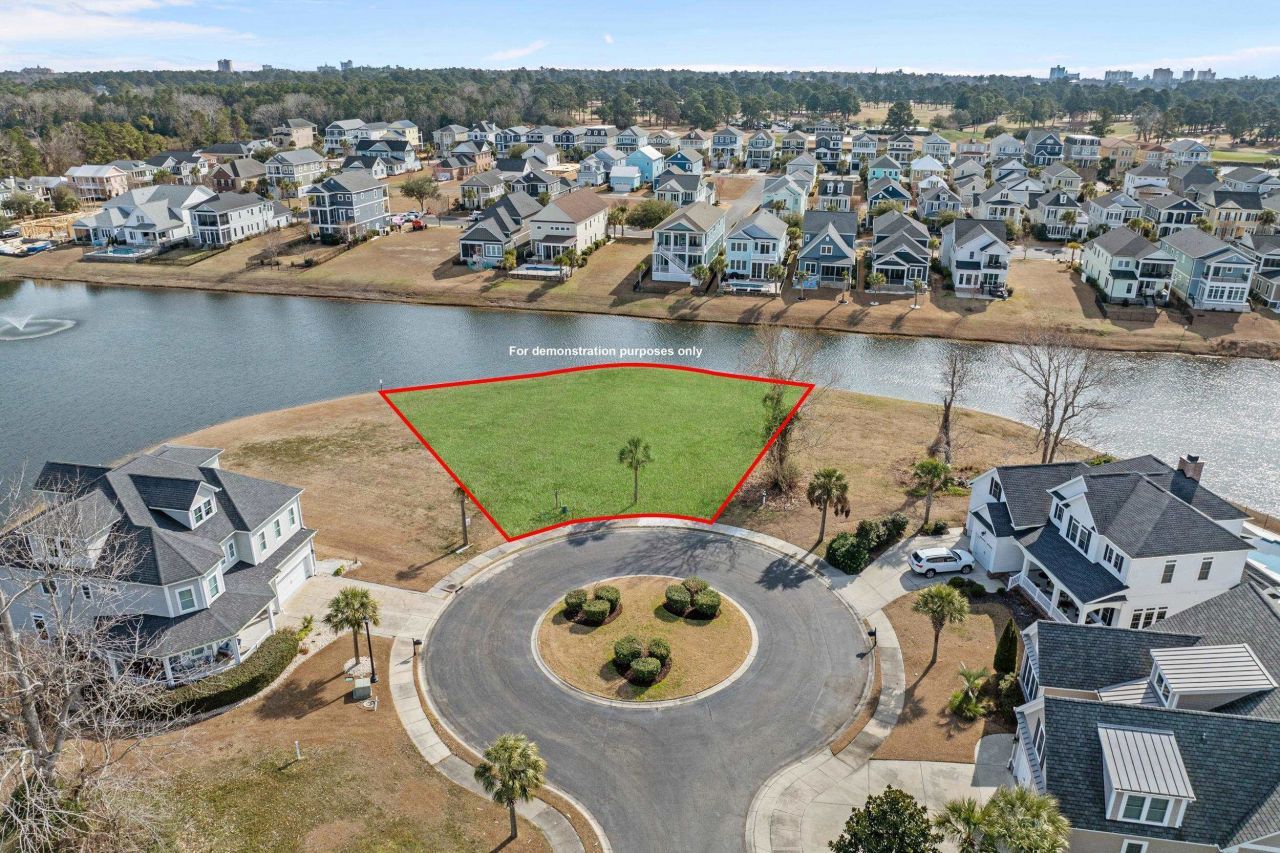 8016 East Bay Ct. Photo 4