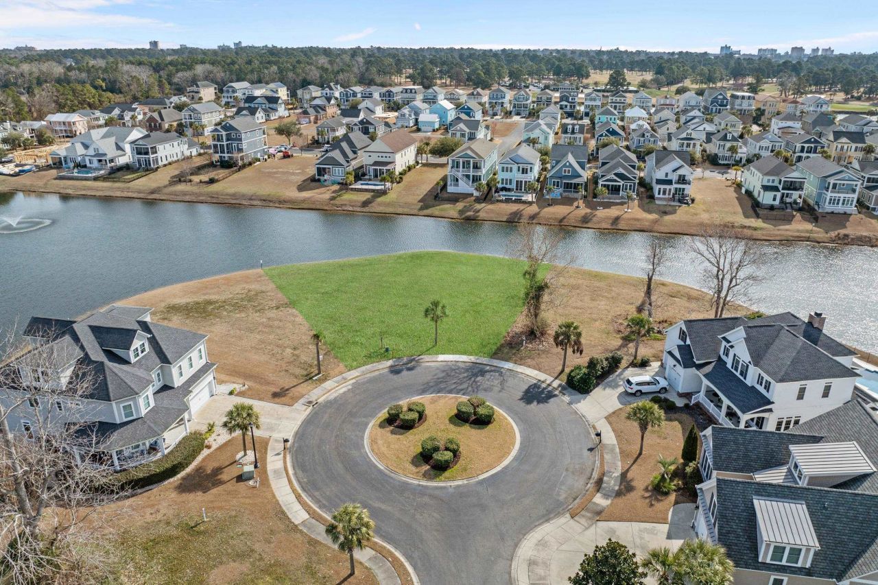 8016 East Bay Ct. Photo 5