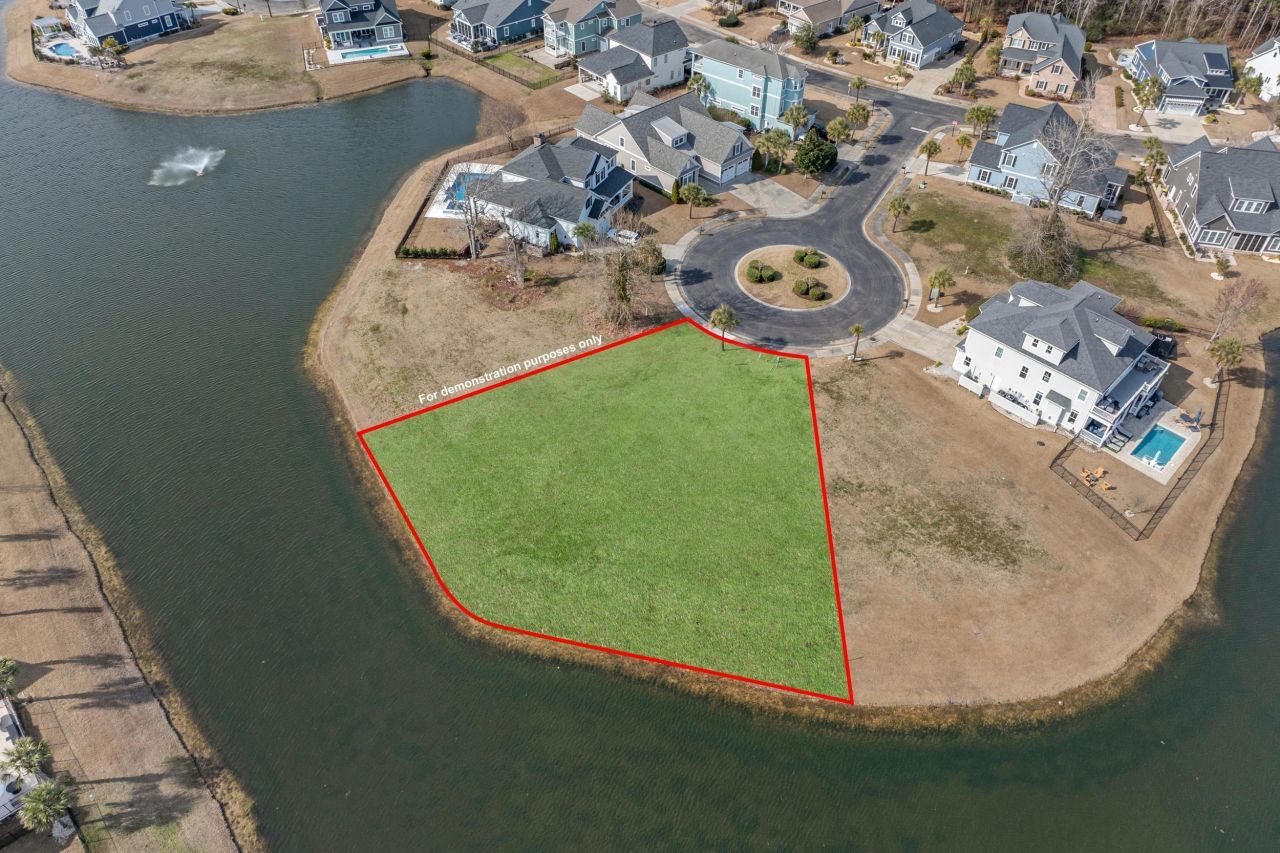 8016 East Bay Ct. Photo 6