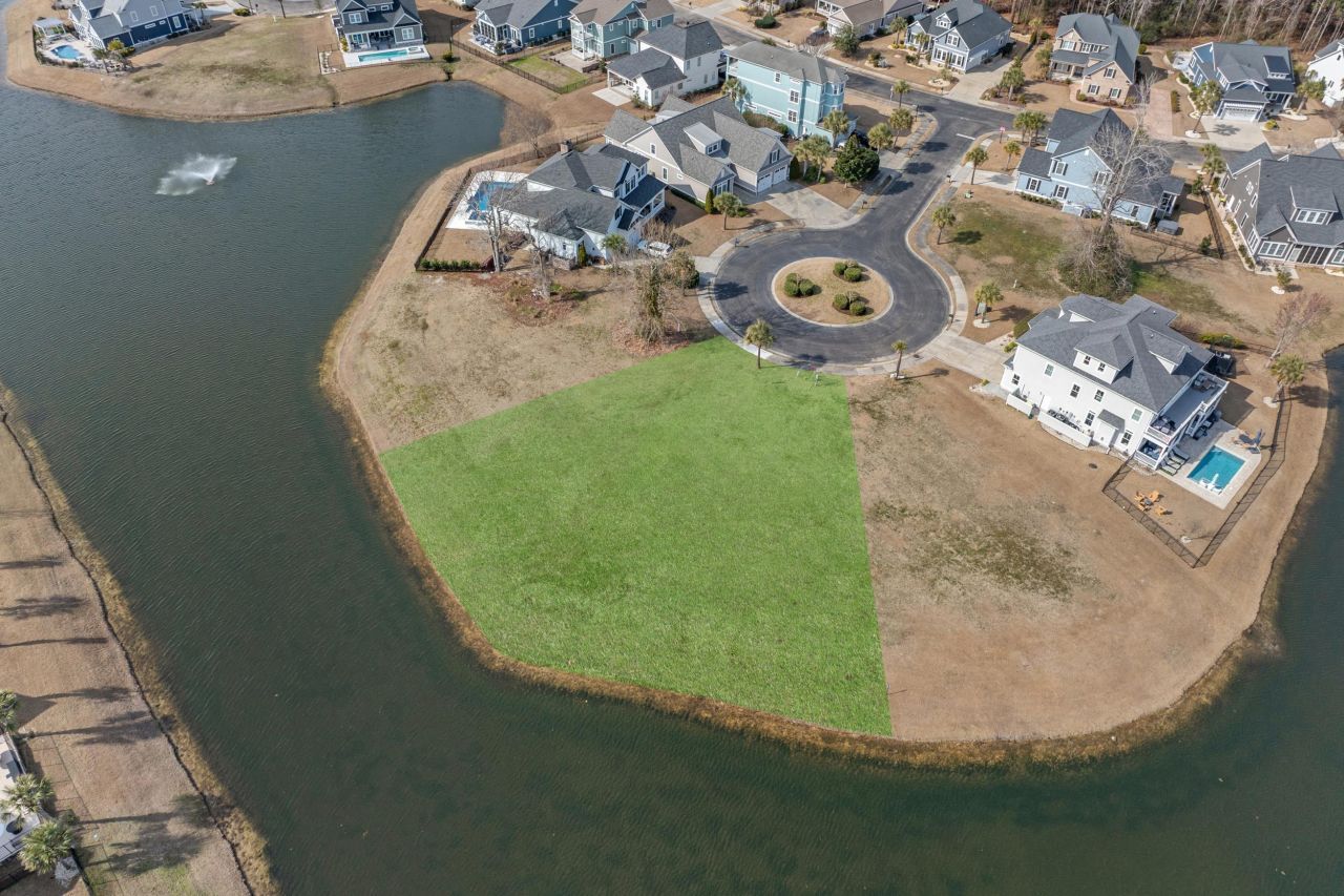 8016 East Bay Ct. Photo 7