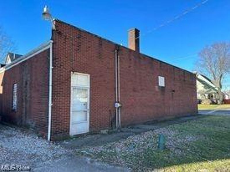 534 Broad State Rd 7, Conneaut, OH 44030 Photo 2