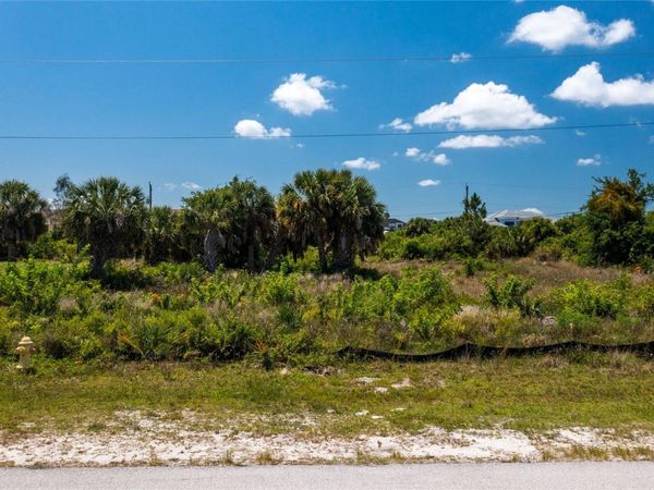 15101 CHINOOK WAY, PORT CHARLOTTE, FL 33981