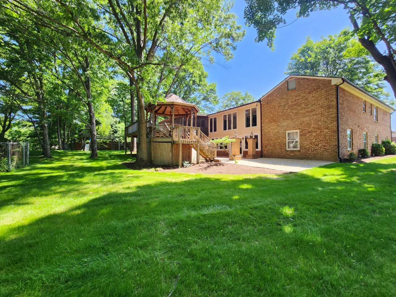 6322 Hidden Hill Cir, Roanoke, VA 24018 Main Photo