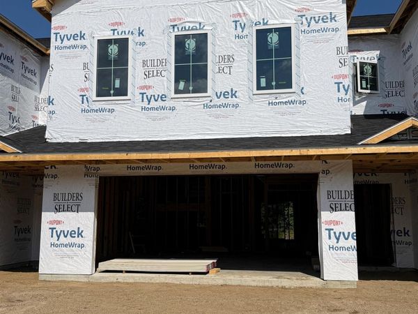 206 Stonebrook Ct., Clear Lake, IA 50428