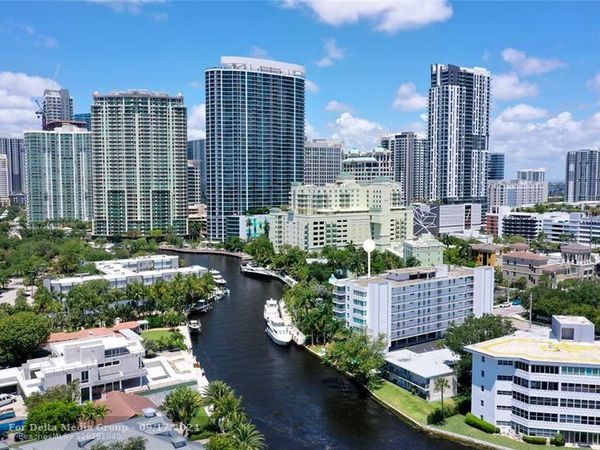 800 SE 4th St, Unit 104, Fort Lauderdale, FL 33301