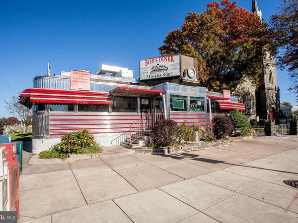 6053 RIDGE AVENUE, PHILADELPHIA, PA 19128