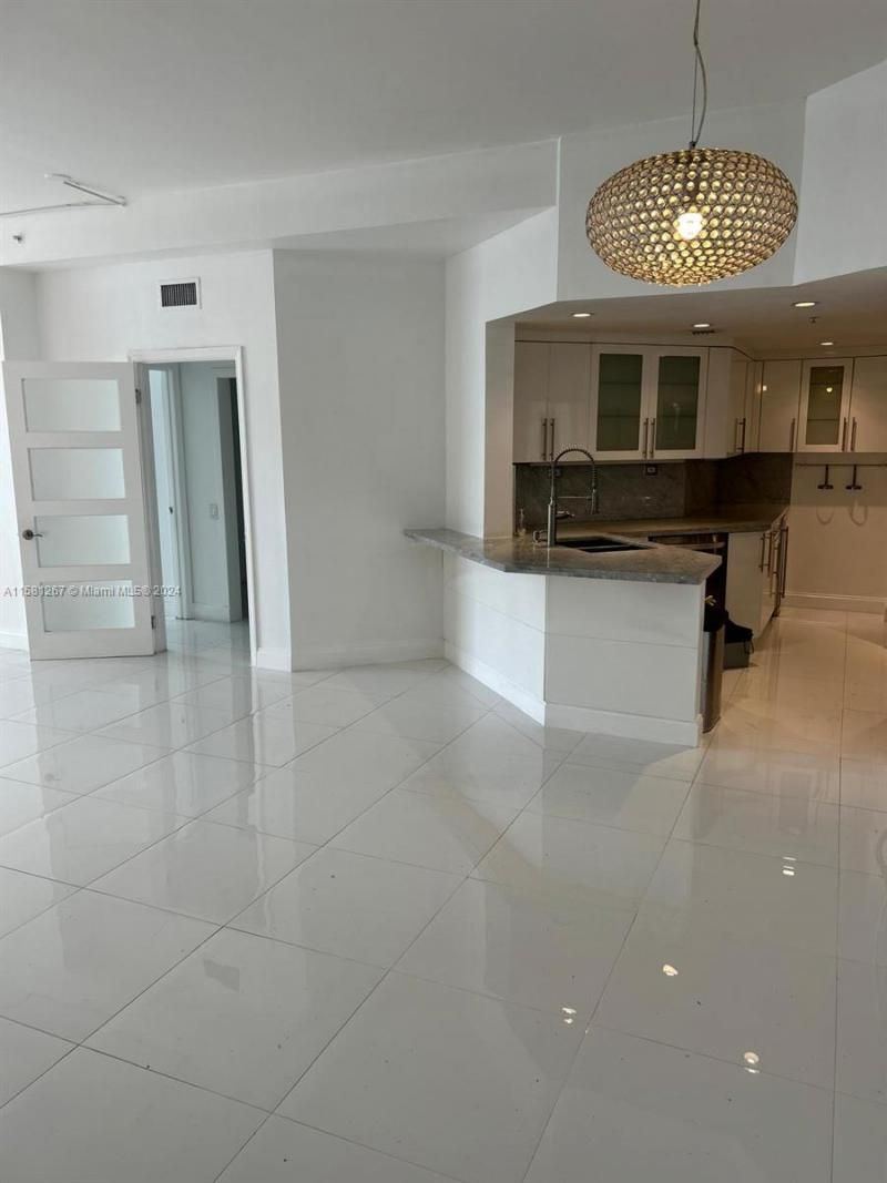 701 Brickell Key Blvd, Unit 202, Miami, FL 33131 Photo
