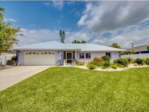 539 W Archer PKWY, CAPE CORAL, FL 33904