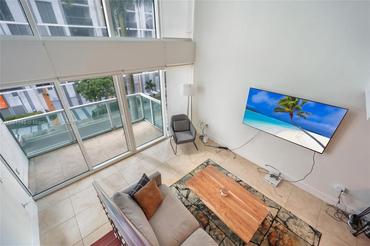 41 SE 5th St, Unit 304, Miami, FL 33131 Photo