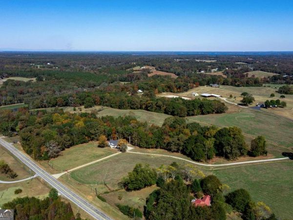 173 & 175 Deer Creek Farms Road, Hartwell, GA 30643