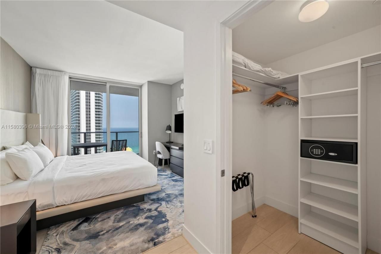 Please Call For Address, Unit R2207, Hollywood, FL 33019 Photo