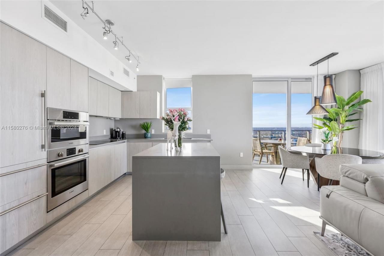 4010 S Ocean Dr, Unit R3002, Hollywood, FL 33019 Photo