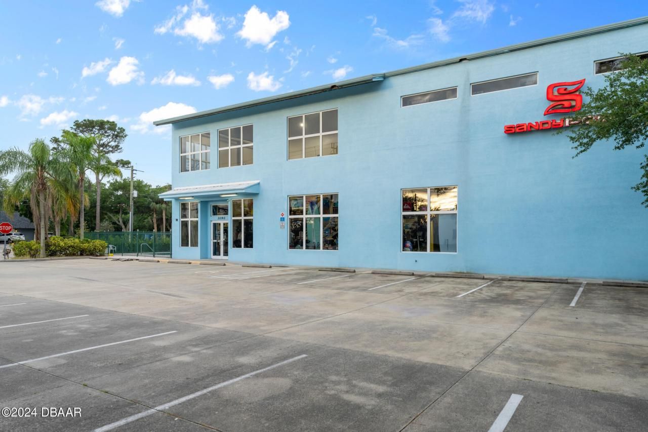 3090 S Ridgewood Avenue, South Daytona, FL 32119 Photo