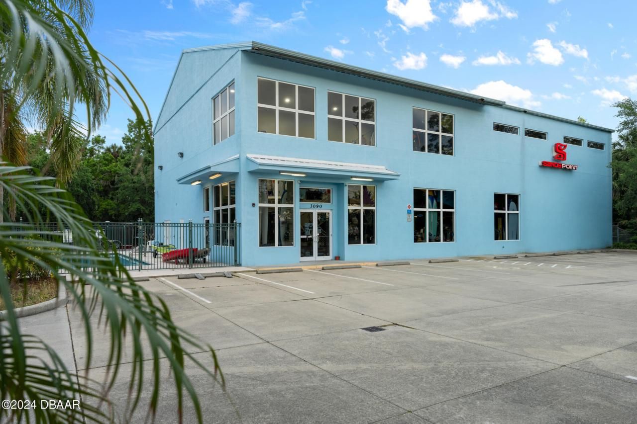 3090 S Ridgewood Avenue, South Daytona, FL 32119 Photo