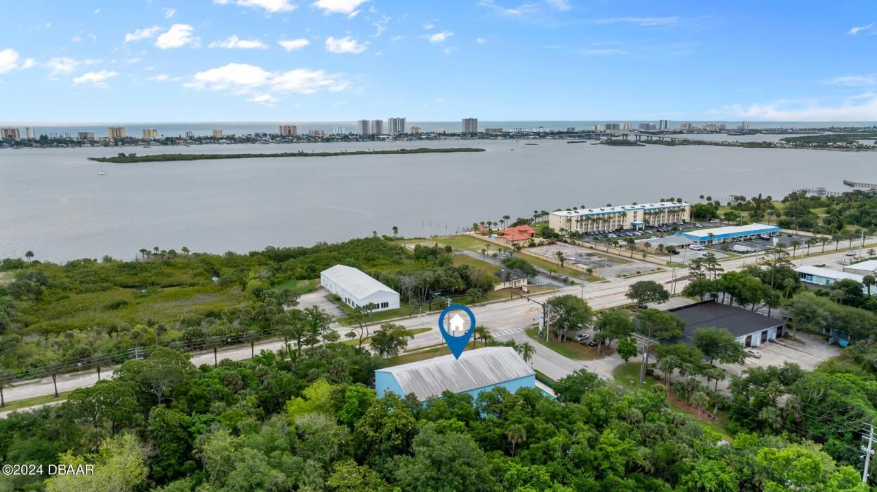 3090 S Ridgewood Avenue, South Daytona, FL 32119 Photo