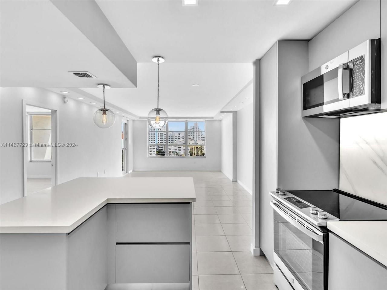 4101 Pine Tree Dr, Unit 621,620, Miami Beach, FL 33140 Photo