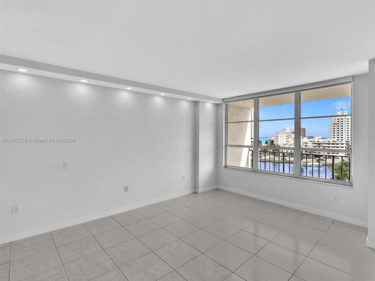 4101 Pine Tree Dr, Unit 621,620, Miami Beach, FL 33140 Photo