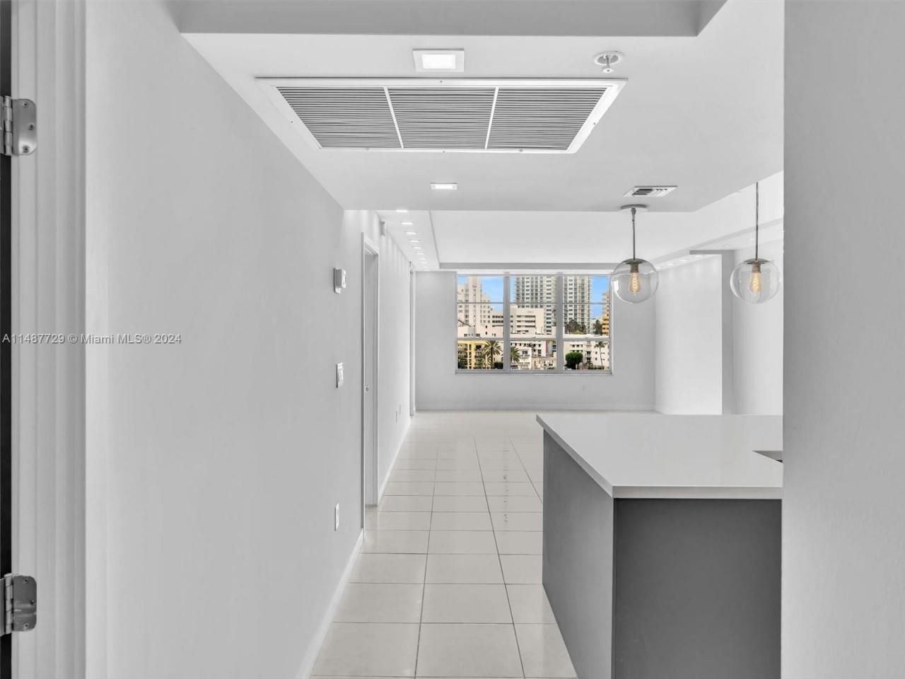 4101 Pine Tree Dr, Unit 621,620, Miami Beach, FL 33140 Photo