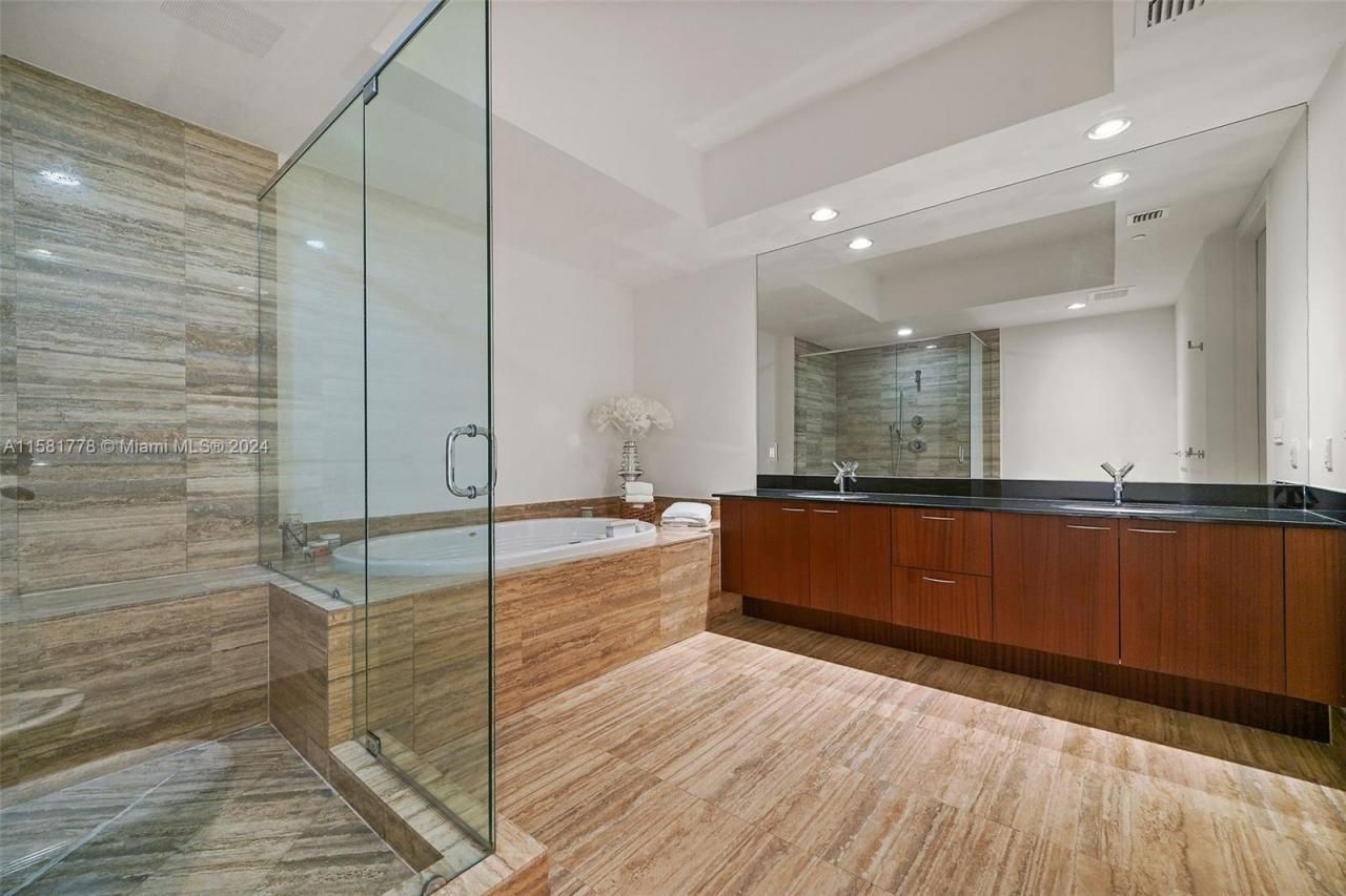 Please Call For Address, Unit 507, Sunny Isles Beach, FL 33160 Photo