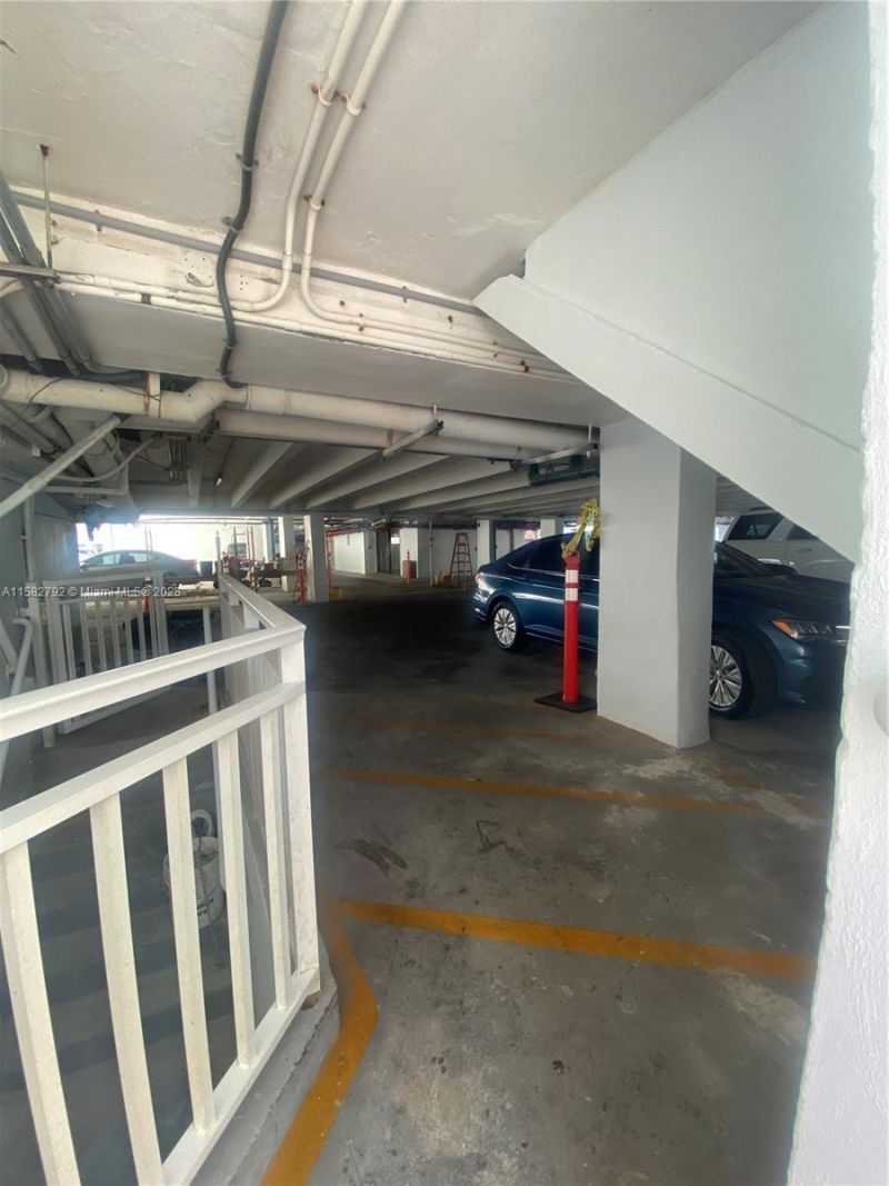 345 Ocean Dr, Unit 307, Miami Beach, FL 33139 Photo