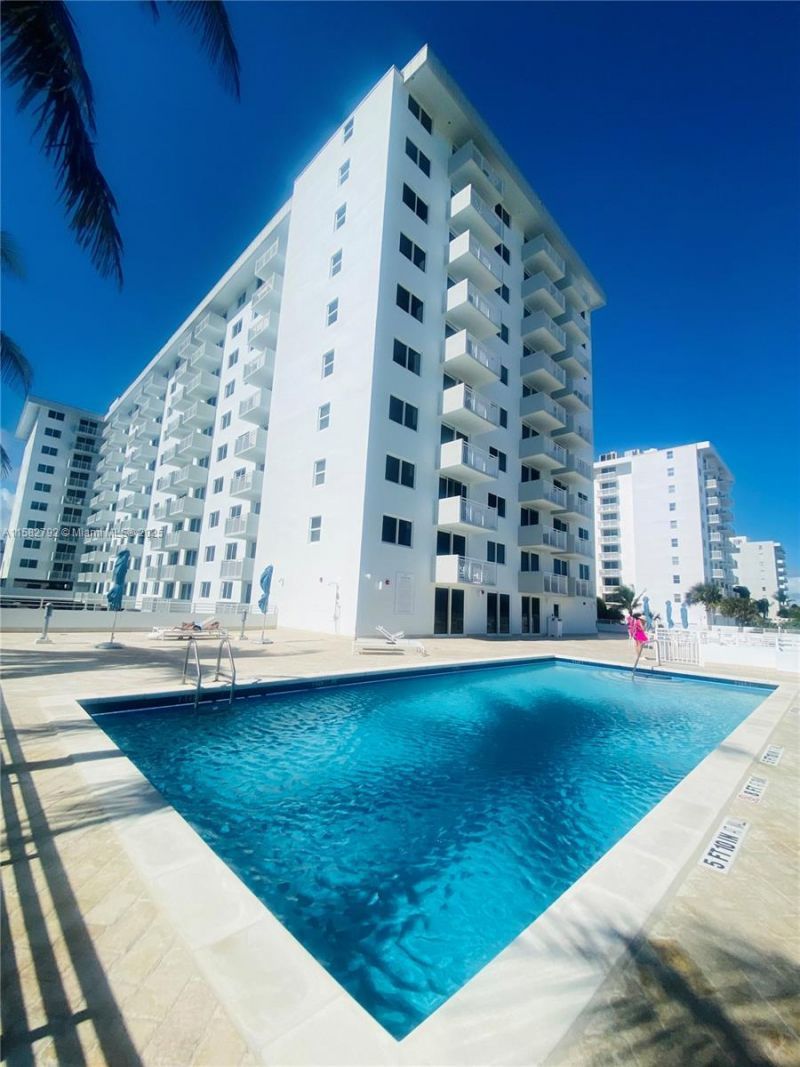 345 Ocean Dr, Unit 307, Miami Beach, FL 33139 Photo