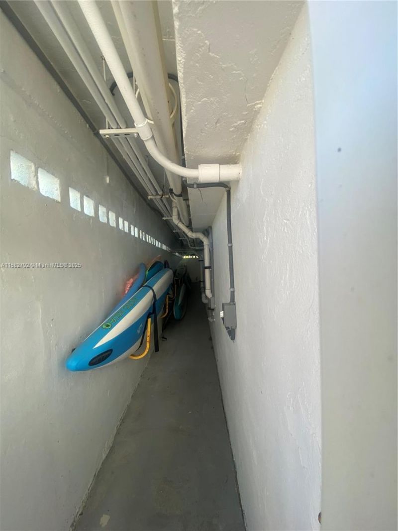 345 Ocean Dr, Unit 307, Miami Beach, FL 33139 Photo