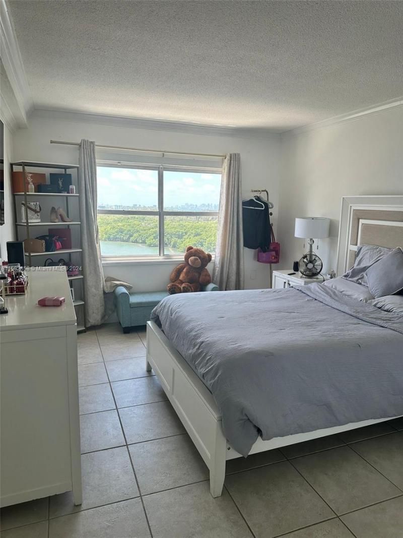 400 Kings Point Dr, Unit 1208, Sunny Isles Beach, FL 33160 Photo