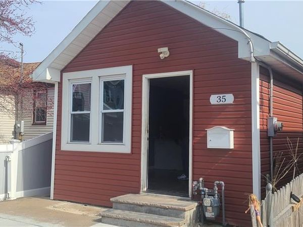 35 MILBANK Road, Staten Island, NY 10306