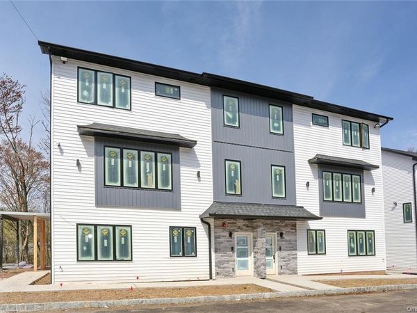 19 Old Nyack Turnpike, Unit 202, Monsey, NY 10952