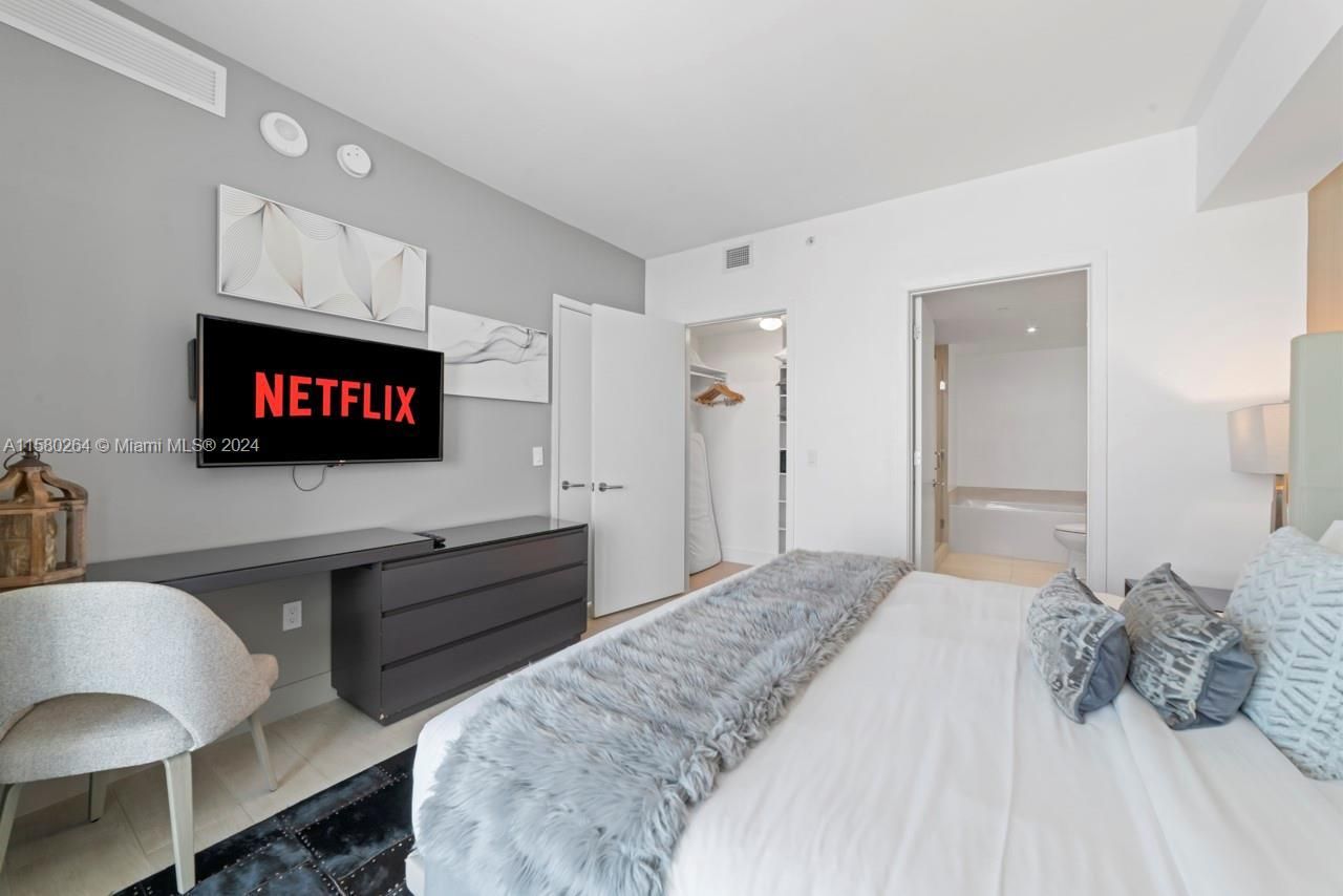 4010 S Ocean Dr, Unit R3001, Hollywood, FL 33019 Photo