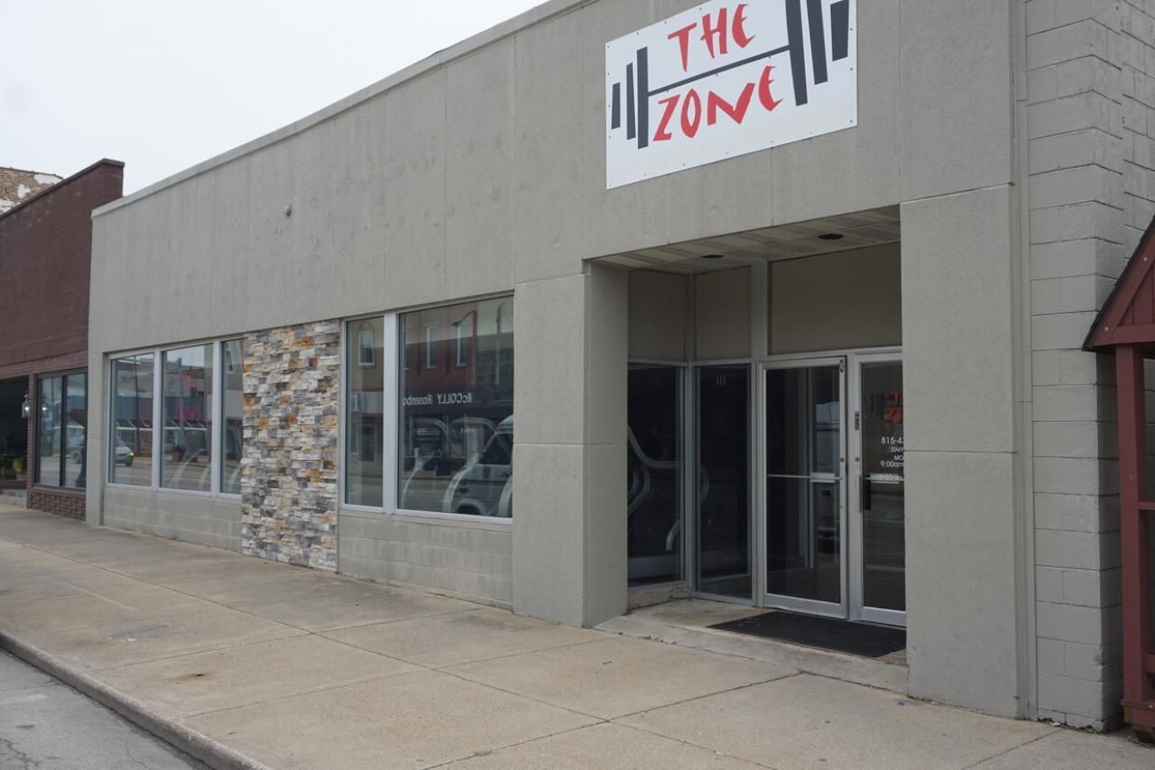 117 E Walnut Street, Watseka, IL 60970