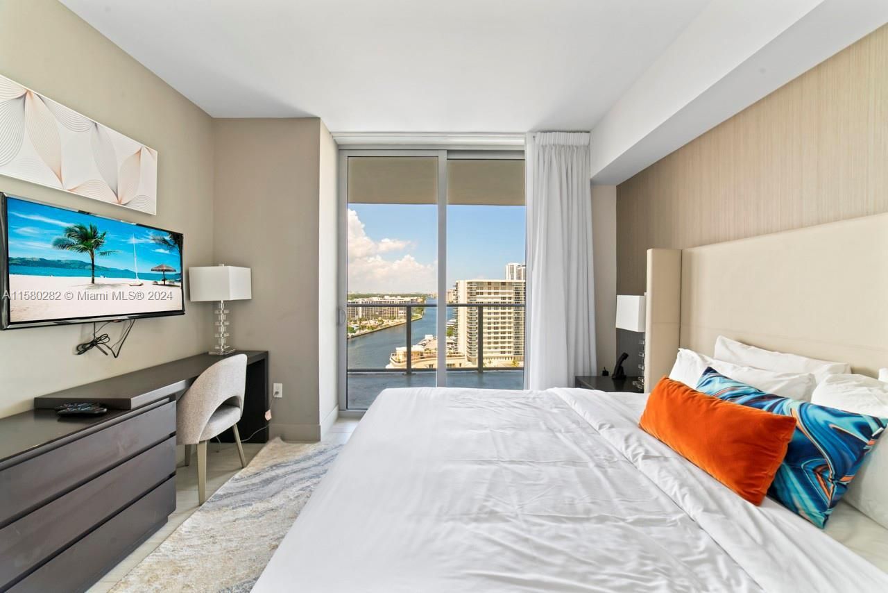 4010 S Ocean Dr, Unit R1102, Hollywood, FL 33019 Photo