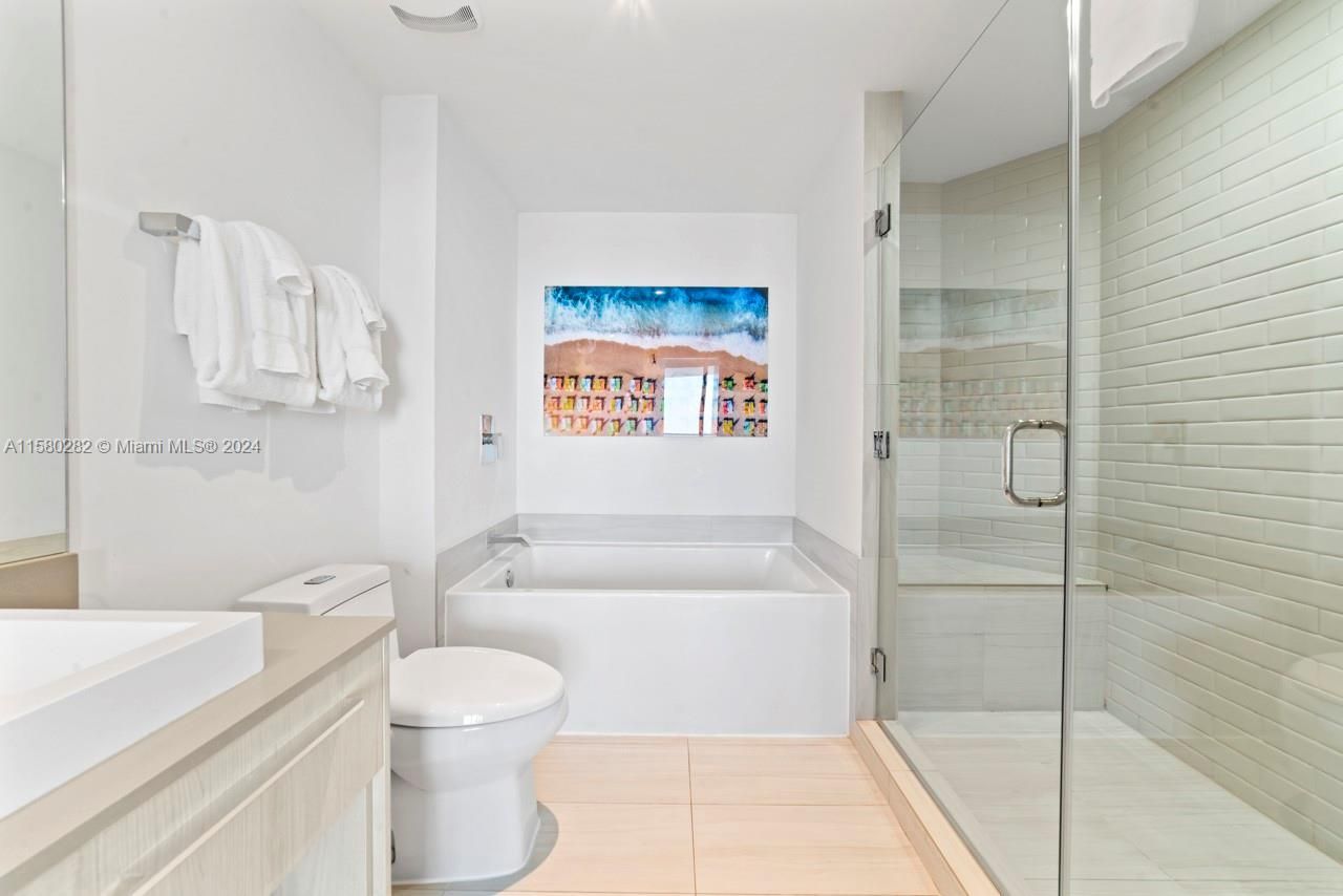 4010 S Ocean Dr, Unit R1102, Hollywood, FL 33019 Photo