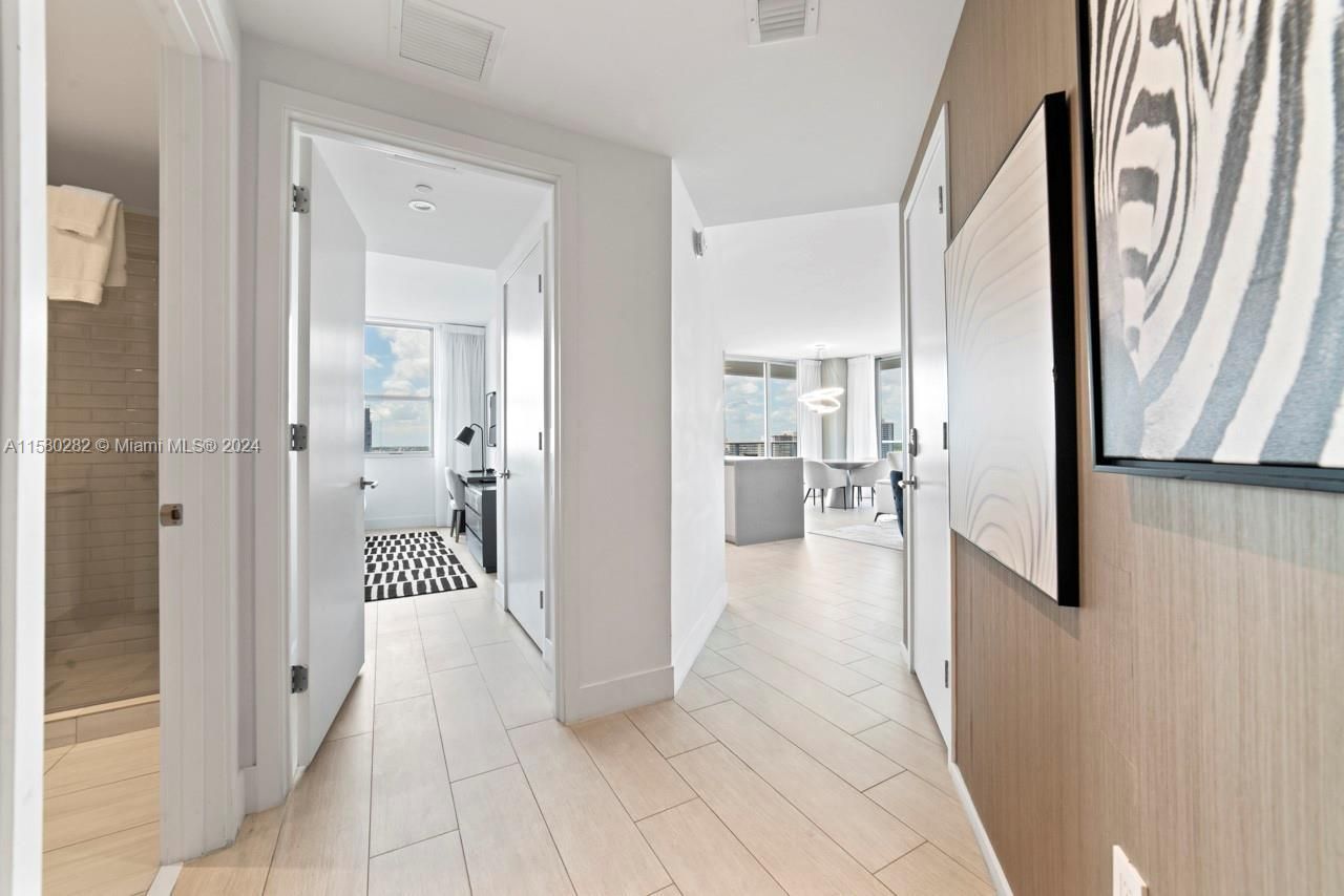 4010 S Ocean Dr, Unit R1102, Hollywood, FL 33019 Photo