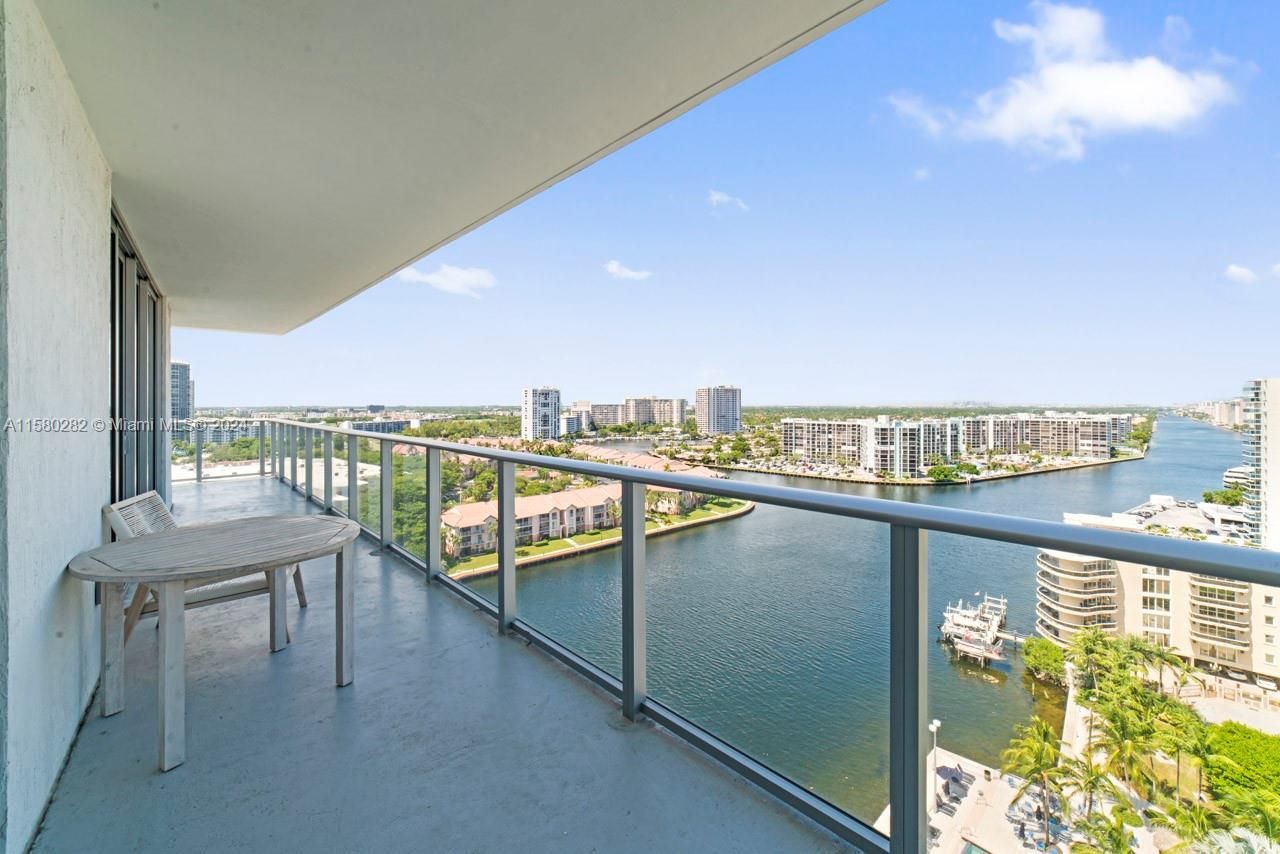 4010 S Ocean Dr, Unit R1102, Hollywood, FL 33019 Photo