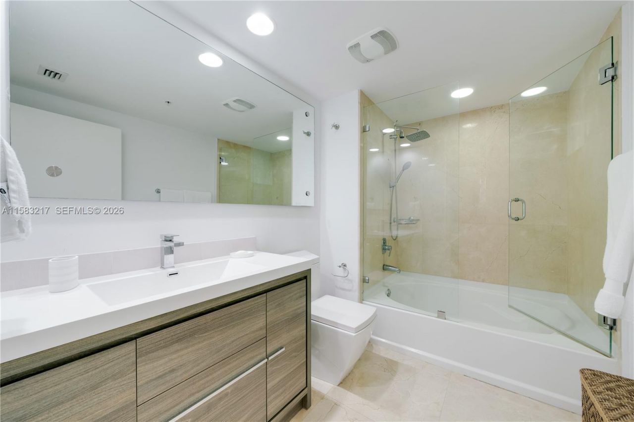 18800 NE 29th Ave, Unit 520, Aventura, FL 33180 Photo