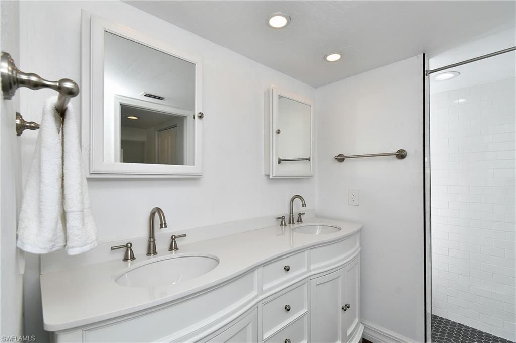 12521 Kelly Sands Way, Unit 29, Fort Myers, FL 33908 Photo