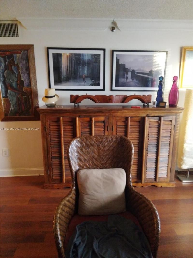 911 Ponce De Leon Blvd, Unit 904, Coral Gables, FL 33134 Photo