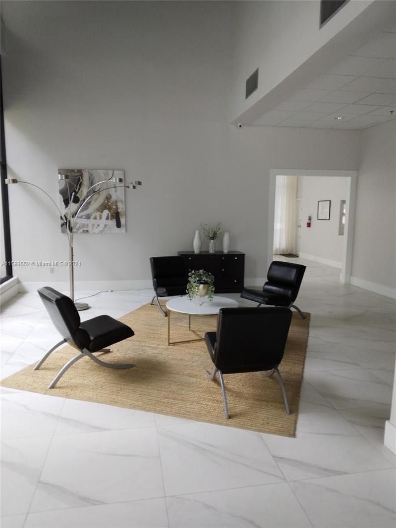 911 Ponce De Leon Blvd, Unit 904, Coral Gables, FL 33134 Photo