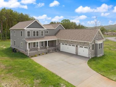 288 W Canterbury Drive, Bronston, KY 42518