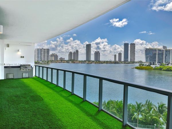 3300 NE 188th St, Unit 615, Aventura, FL 33180