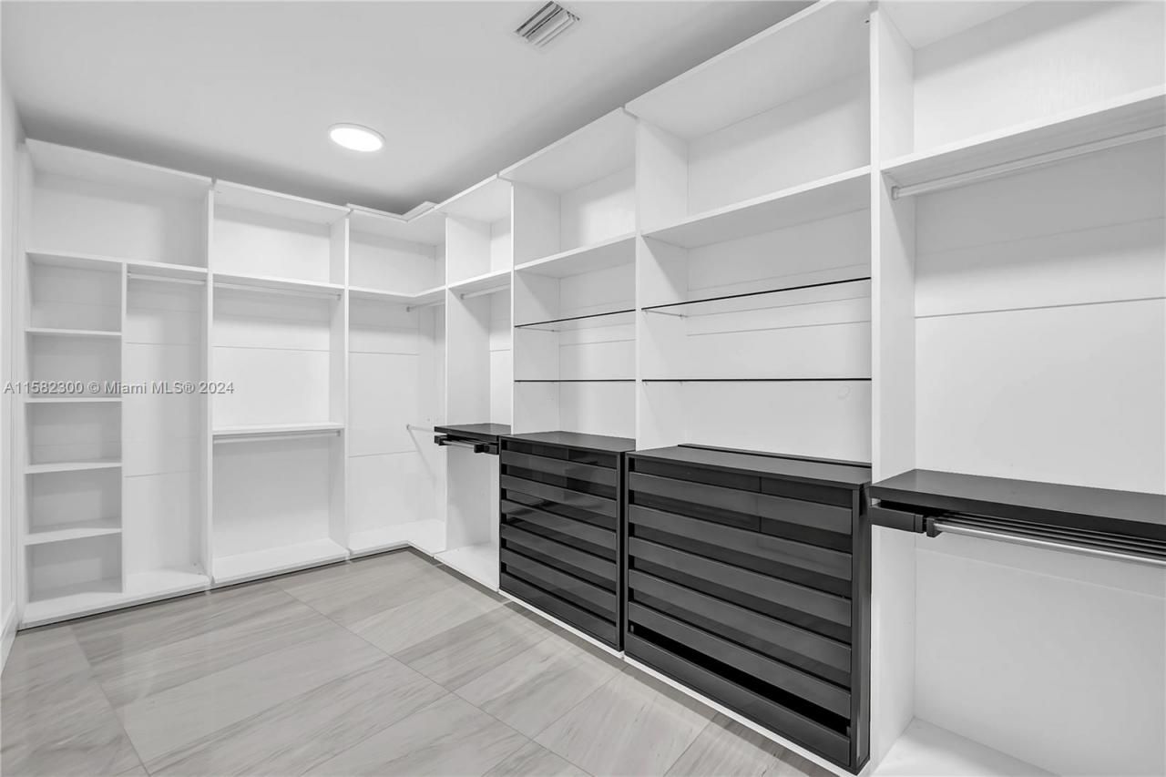 3300 NE 188th St, Unit 615, Aventura, FL 33180 Photo