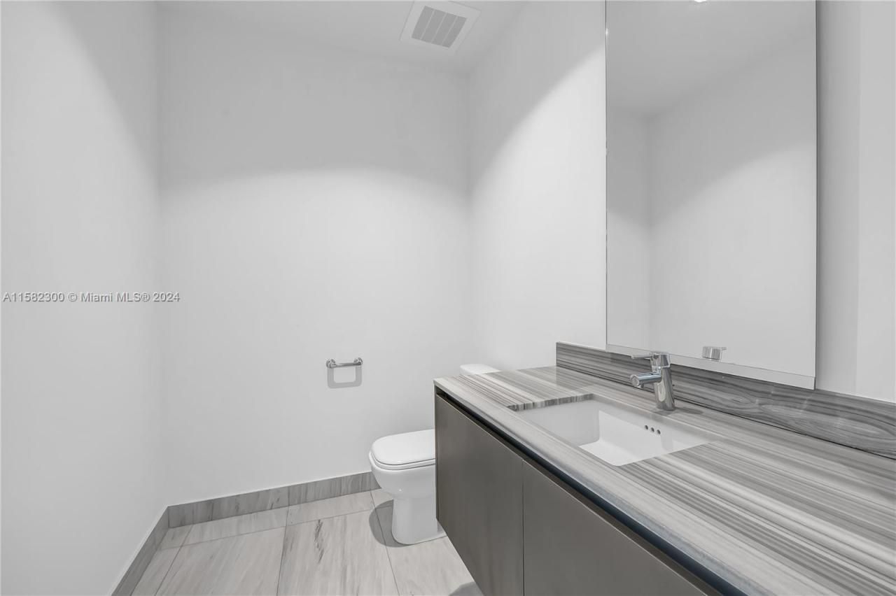 3300 NE 188th St, Unit 615, Aventura, FL 33180 Photo