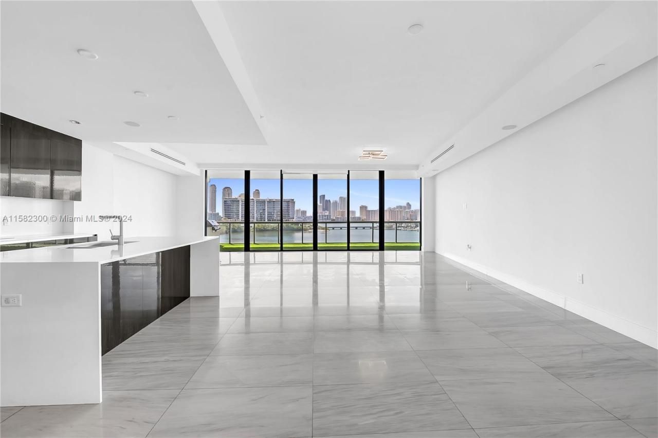 3300 NE 188th St, Unit 615, Aventura, FL 33180 Photo