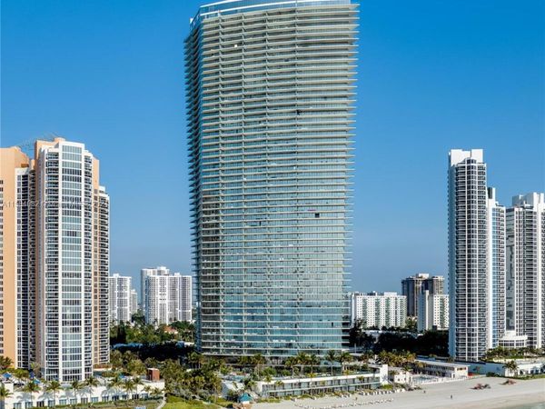 18975 Collins Ave, Unit 5102, Sunny Isles Beach, FL 33160