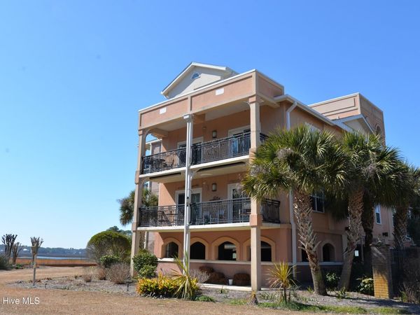 3100 Marsh Grove Lane, Unit # 3201, Southport, NC 28461