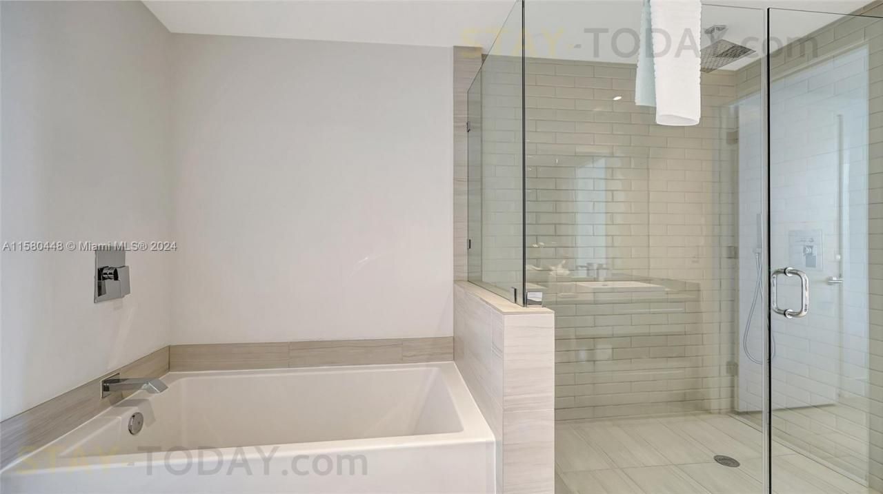 4010 S Ocean Dr, Unit R805, Hollywood, FL 33019 Photo